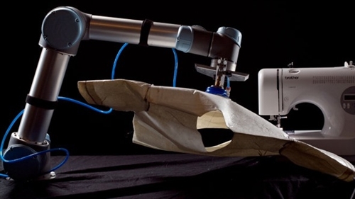 Công nghiệp 4.0 ngành dệt may: Đã sản xuất Robot may được sản phẩm hoàn chỉnh đầu tiên